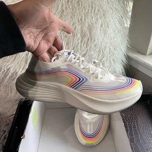 APL Women's Streamline